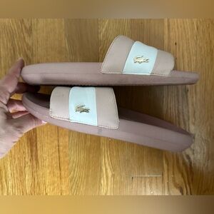 LACOSTE CROCO WOMEN’S SLIDES